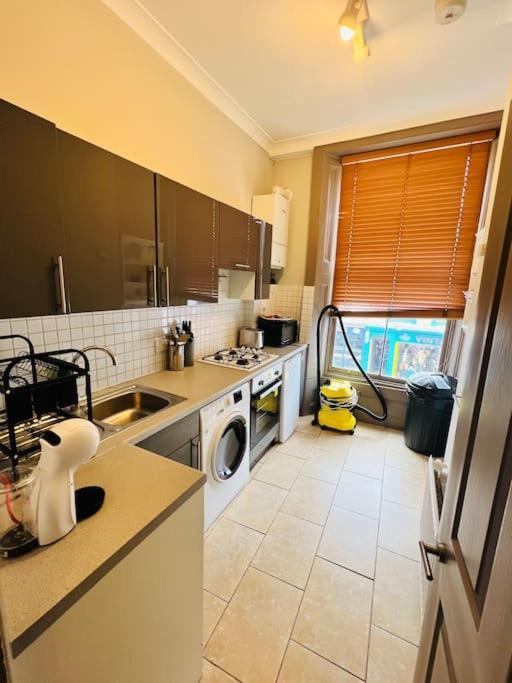 3 Notting Hill, Portobello Road-Amazing Location! Лондон Экстерьер фото