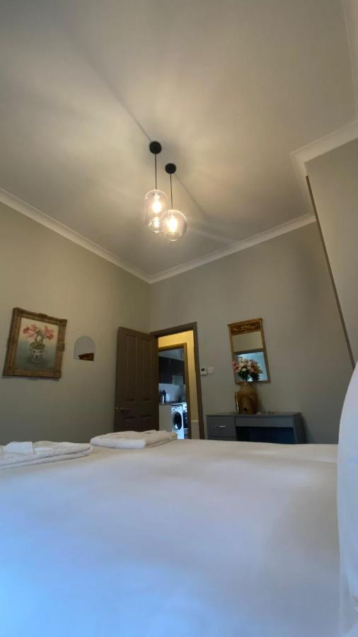 3 Notting Hill, Portobello Road-Amazing Location! Лондон Экстерьер фото