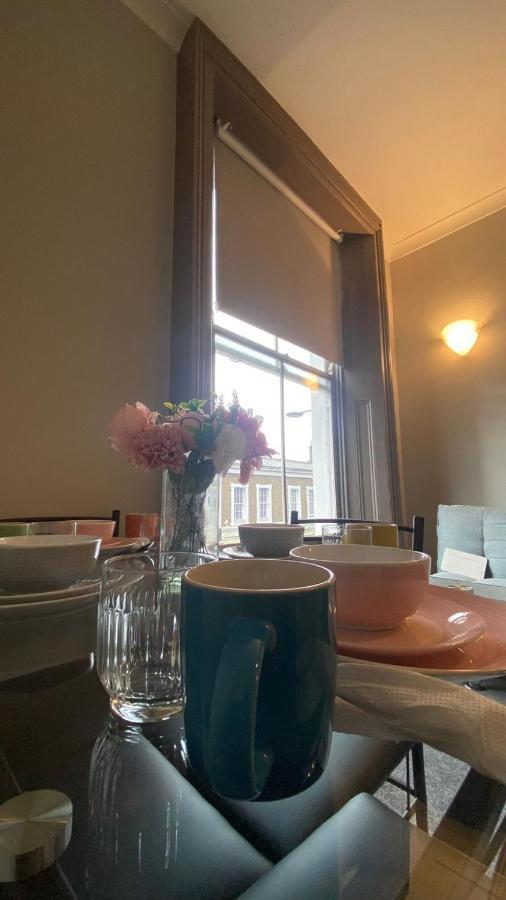 3 Notting Hill, Portobello Road-Amazing Location! Лондон Экстерьер фото