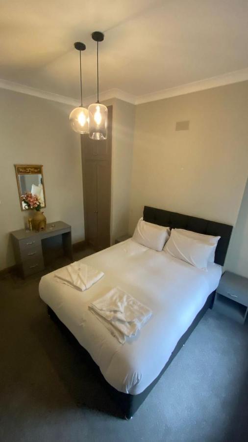 3 Notting Hill, Portobello Road-Amazing Location! Лондон Экстерьер фото