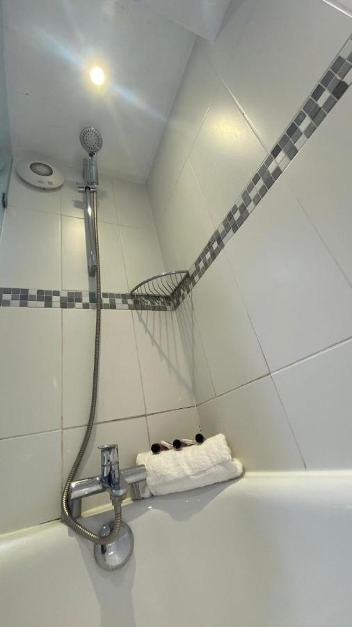 3 Notting Hill, Portobello Road-Amazing Location! Лондон Экстерьер фото