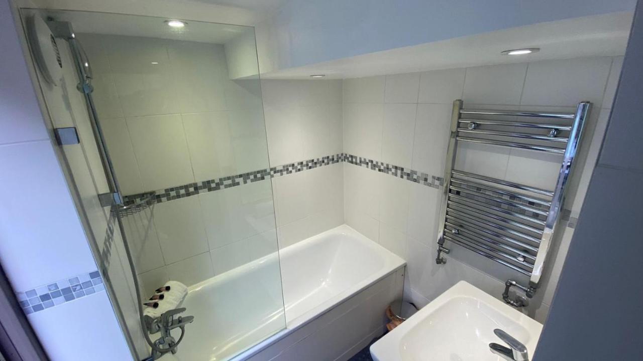 3 Notting Hill, Portobello Road-Amazing Location! Лондон Экстерьер фото